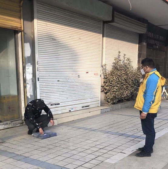 收快遞的正確姿勢！蘇寧物流全國鼓勵“無接觸配送”服務(wù)472.png